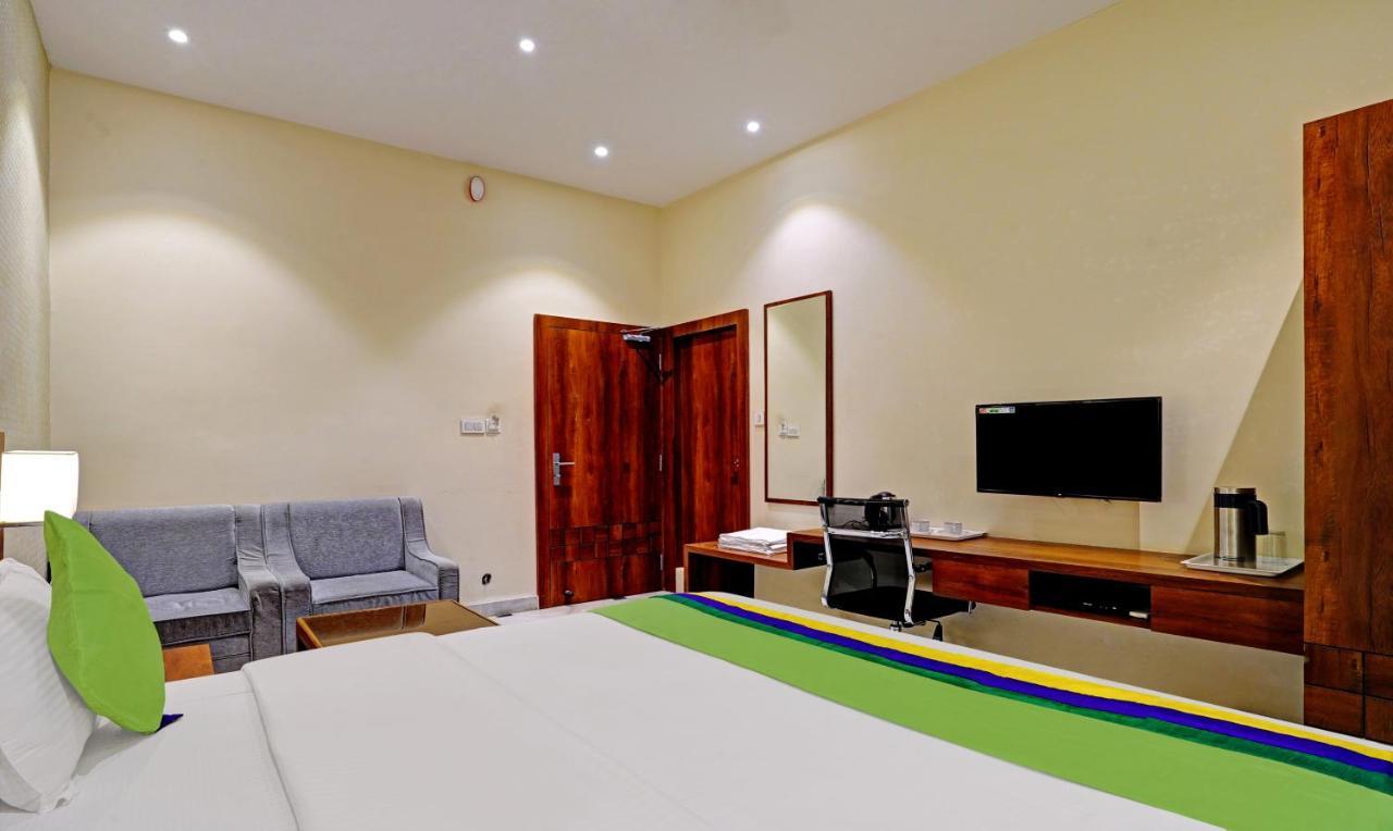 Treebo Trend Hotel YKS Kota  Buitenkant foto