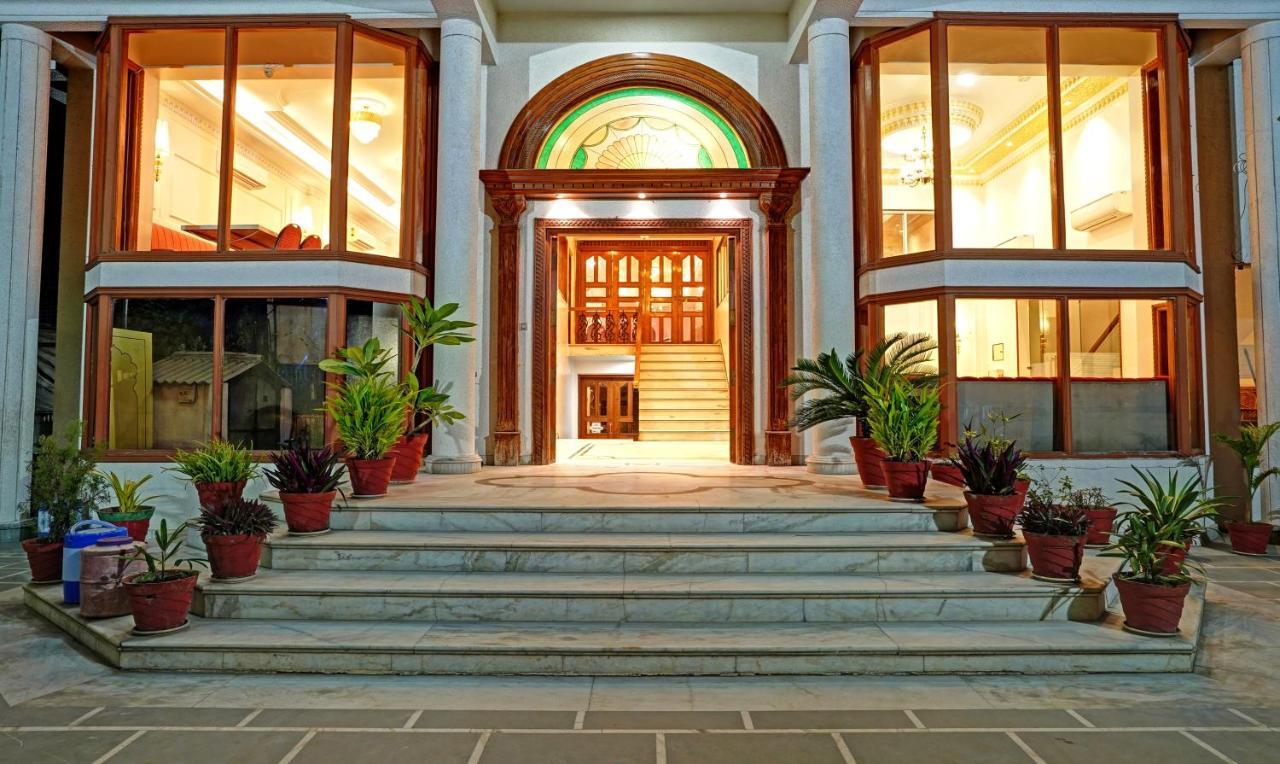 Treebo Trend Hotel YKS Kota  Buitenkant foto