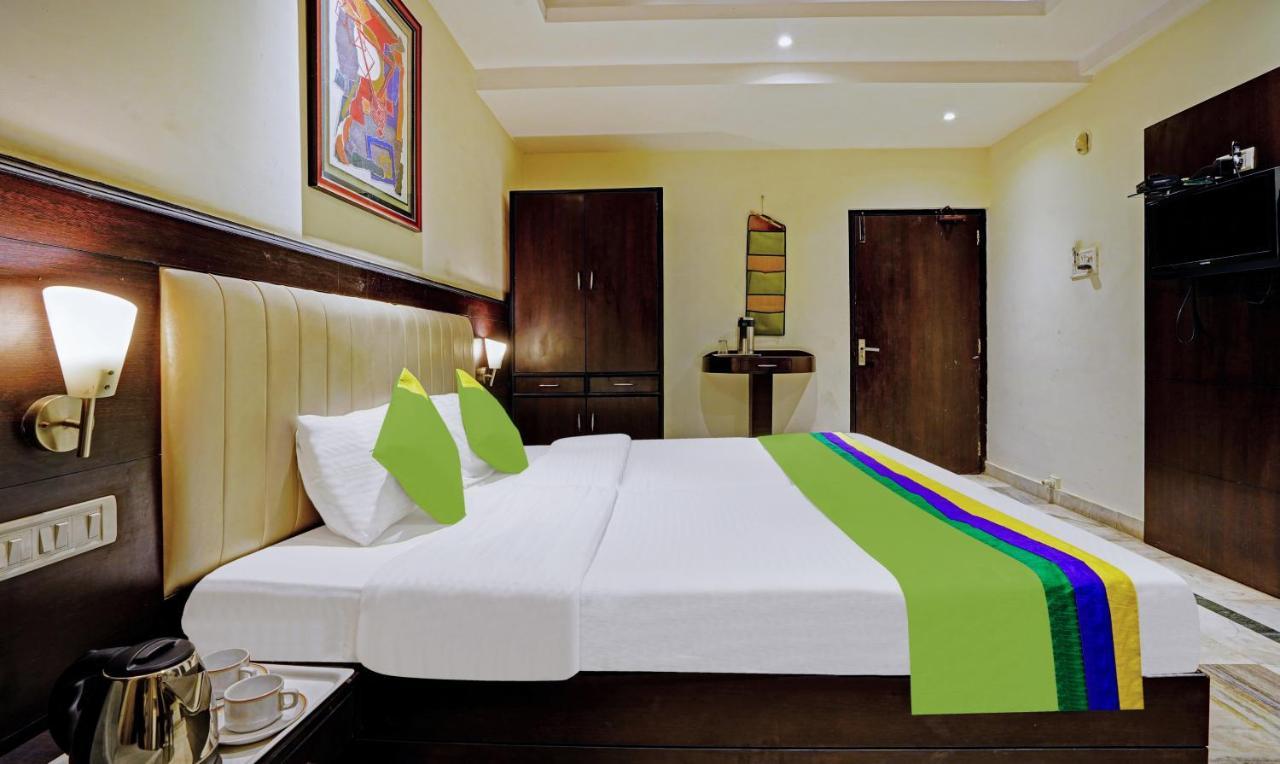Treebo Trend Hotel YKS Kota  Buitenkant foto